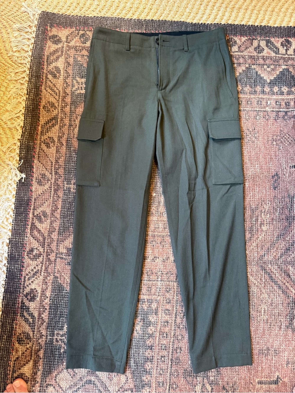 COS Men's Cargo Pants in Olive Green